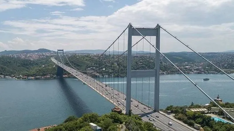 CHP'li Yavuzyılmaz: 15 Temmuz Şehitler Köprüsü ve FSM'nin 25 yıllığına özelleştirilmesi için yabancı bir şirkete fizibilite çalışması yaptırıldı