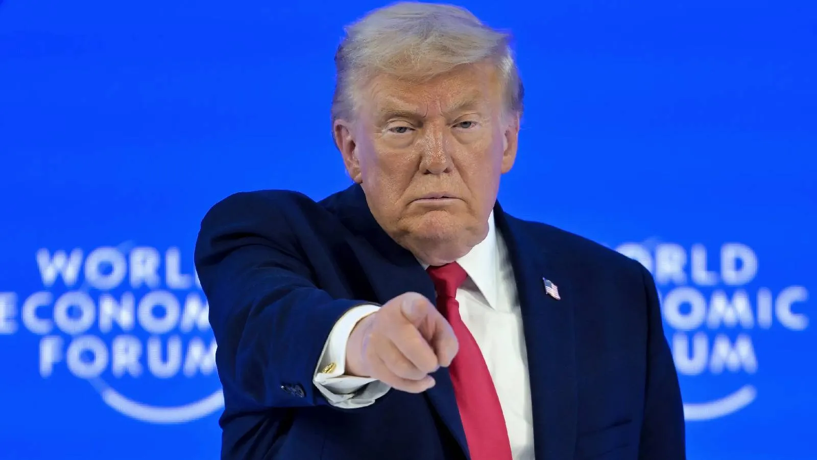 Trump: İran'a Venezuela'ya gönderdiğimden daha büyük bir donanma gidiyor!