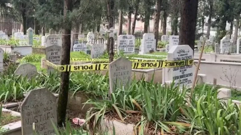 Bursa'da bir mezarlığa gizlice bebek cesedi gömüldüğü belirlendi