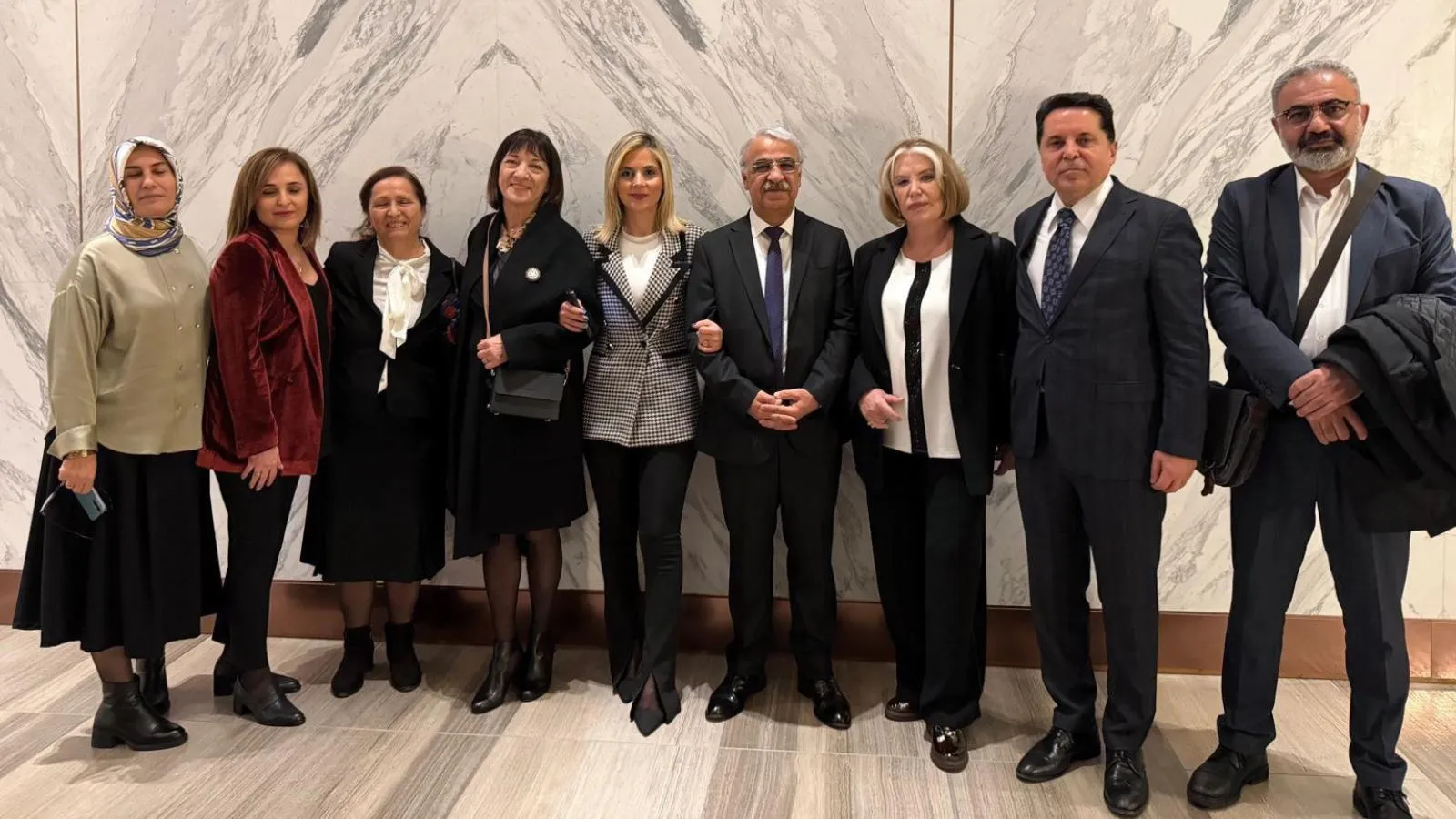 Ahmet Kaya, Hrant Dink, Tahir Elçi, Orhan Doğan, Sırrı Süreyya’nın kapsayıcılığıyla CHP’nin Kürt sorununu çözme gücü
