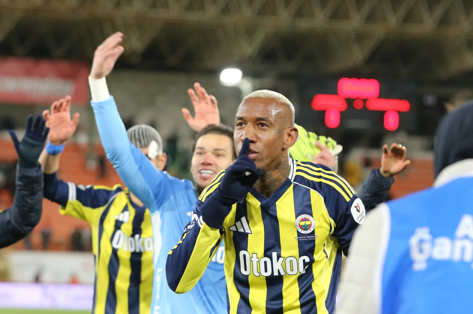 Anderson Talisca'nın menajeri İstanbul'a geldi: Fenerbahçe'yle sözleşme uzatmaya yakın