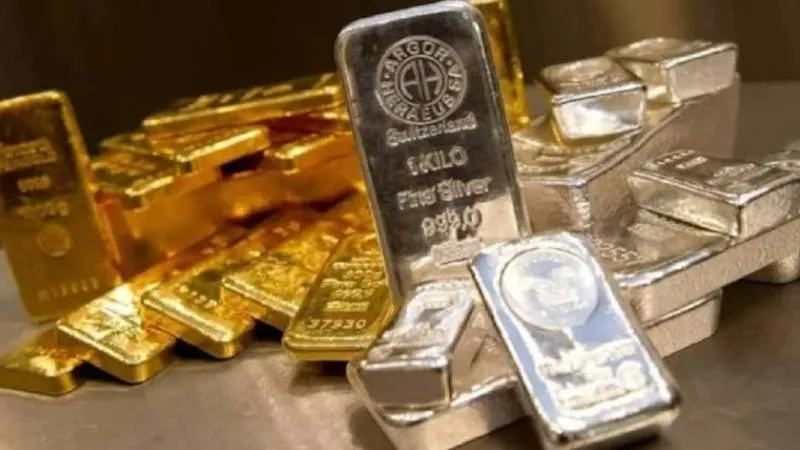Güvenli liman fırtınası: Altın ve gümüş rekor kırıyor!
