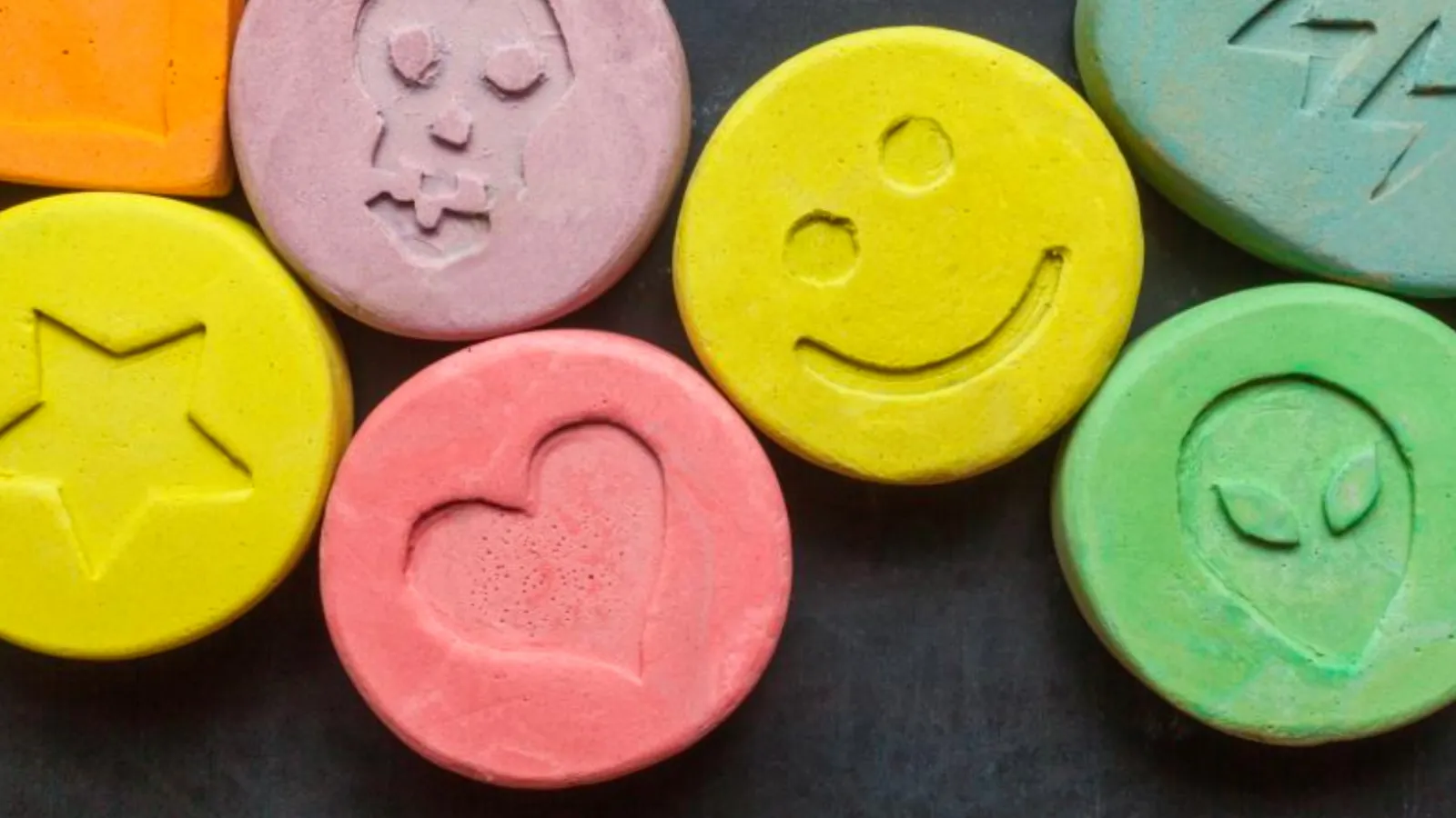 'Tasarım uyuşturucular'da bulunan 10 farklı kimyasal yasaklandı: Eroin ve kokain ile aynı sınıfta kabul edilecek