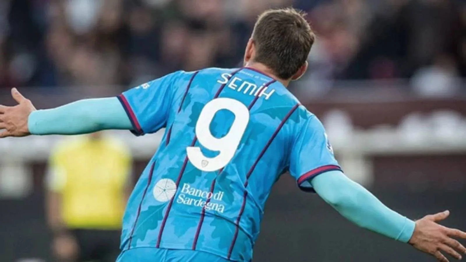 Semih Kılıçsoy'un gol attığı maçta Cagliari, Fiorentina'yı 2 golle geçti