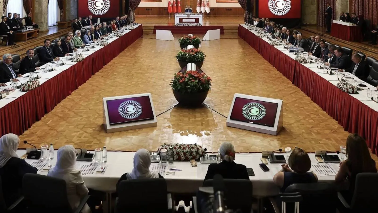 Süreç komisyonunun ortak rapor çalışması: Takvim nasıl ilerleyecek, raporda 'Umut hakkı' var mı?