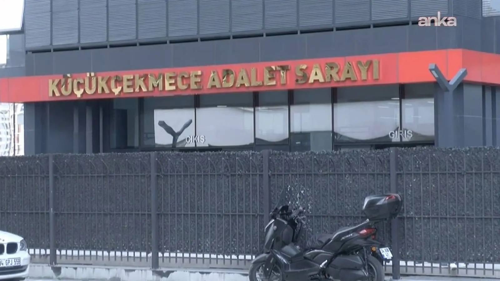 Hakimle tartışan avukata gözaltı, yurt dışı çıkış yasağı: Anayasa'ya ve avukatlık yasasına aykırı