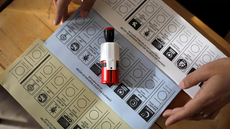 Karar yazarı Koru: Seçimin yenilenmesi ülkenin hayrına olacak