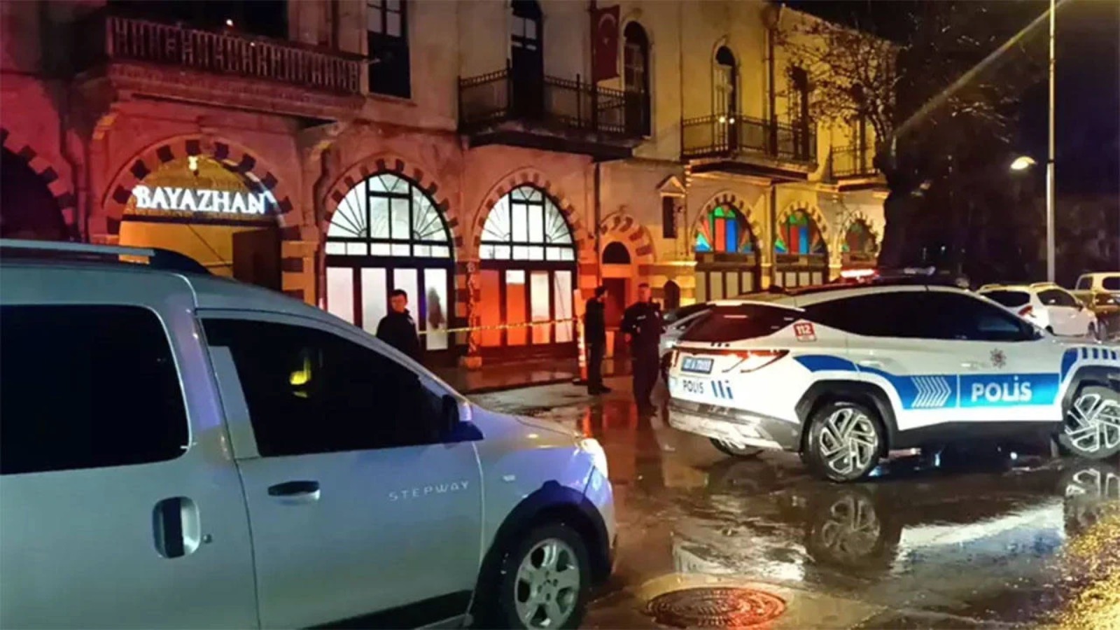 Gaziantep'te restorana silahlı saldırı: Hesabı yüksek buldular, mekanı kurşunladılar