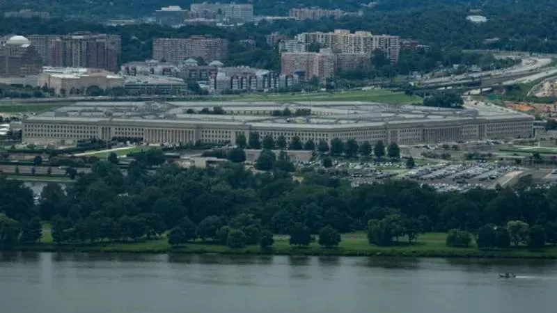 Pentagon'da kırmızı alarm: Koridorlar kapatıldı, bazı katlar boşaltıldı