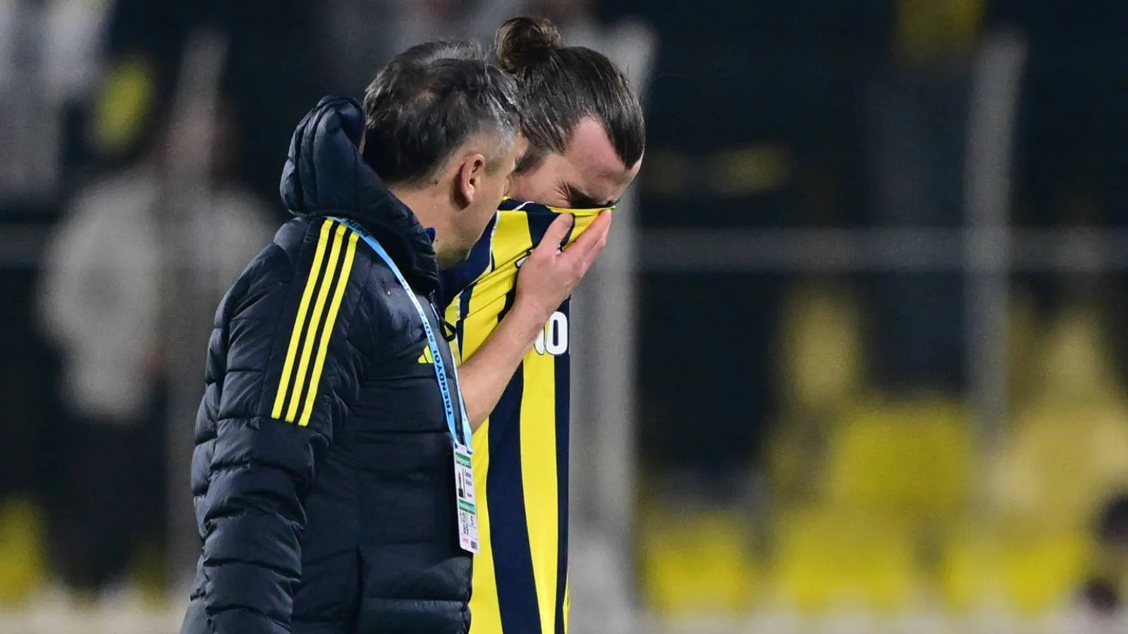 Fenerbahçe, Çağlar Söyüncü'nün biletini kesti