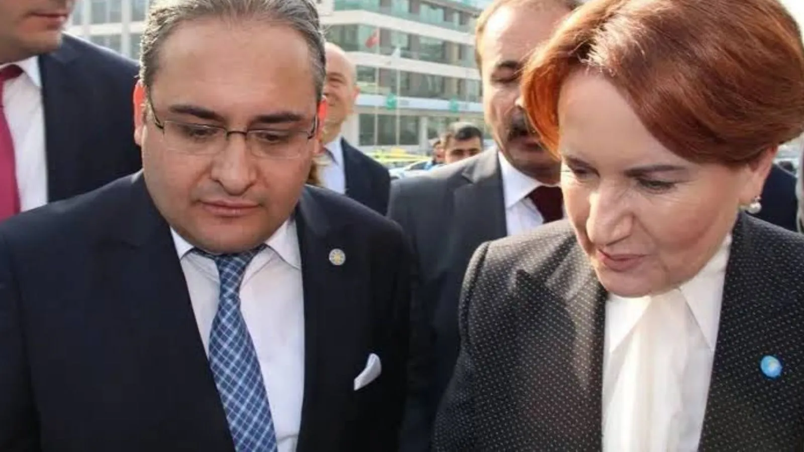 Akşener'den Mesut Özarslan cevabı: Parti değiştirmesi, istifasına ilişkin girişimim olmadı; kendisiyle irtibatım yok