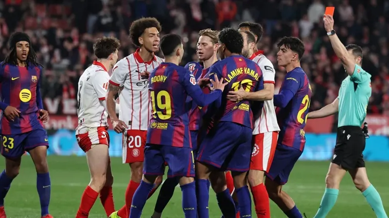 Barcelona'ya soğuk duş, liderlik Girona'da gitti
