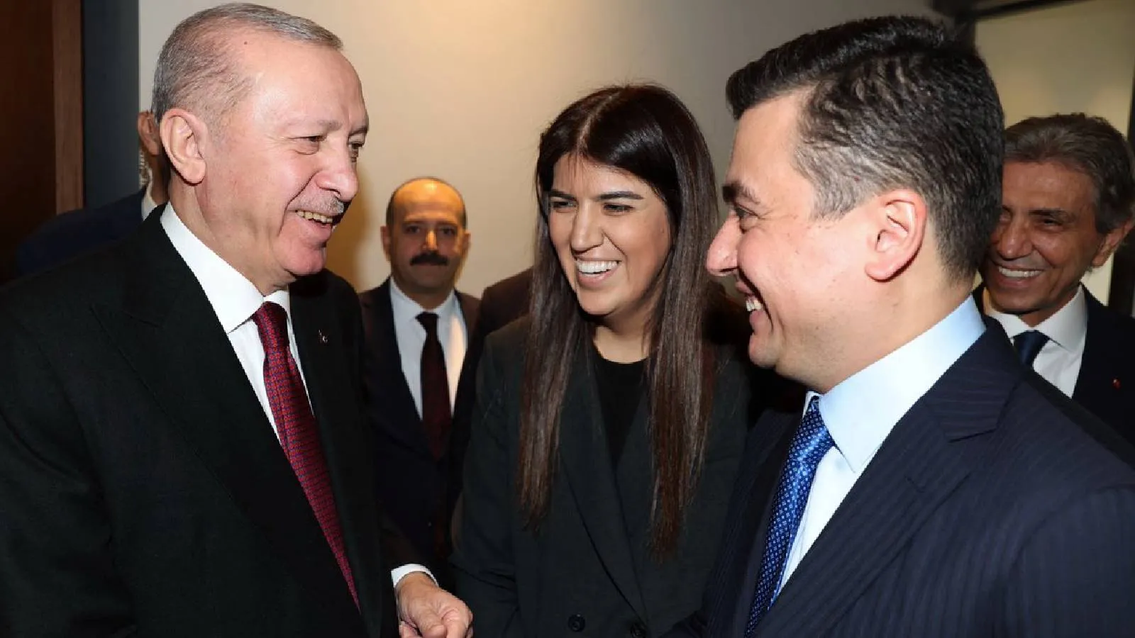 Meclis'teki kavga sonrası "Pişman değilim" demişti; Erdoğan'la bir araya geldi, fotoğraf paylaştı