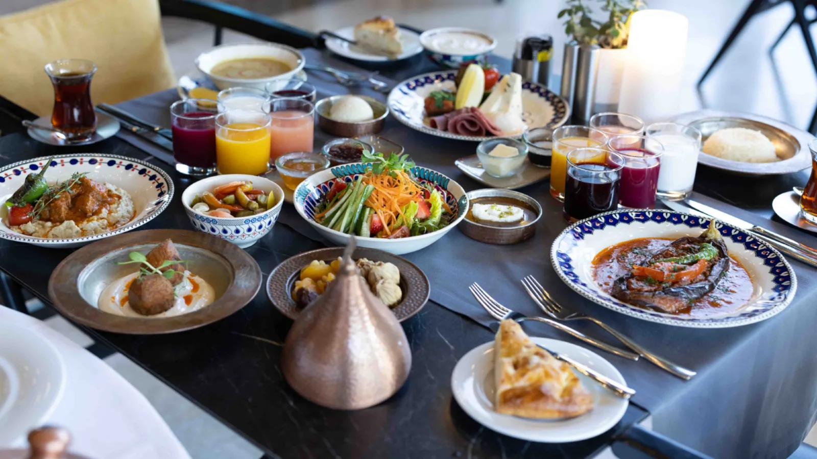 İftar menülerinde makas açıldı: Bir akşam yemeği kaç koli ediyor?