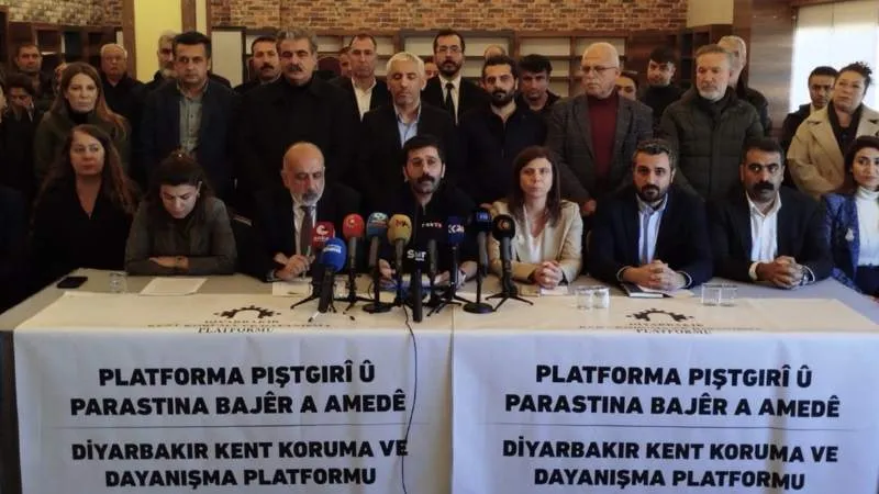 Kobani için toplanan insani yardımda ‘Şam’ krizi aşılamıyor
