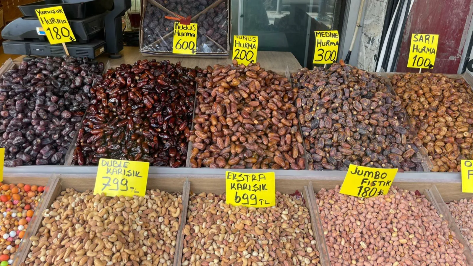 Ramazanda yeni dönem: Hurma tane ile satışta, güllaç fıstık yerine cevizden!