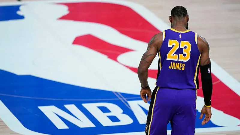 RT @T24spor: LeBron James bir kez daha tarihe geçti