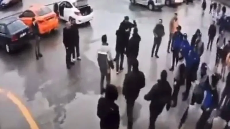 TÜVTÜRK istasyonunda polis memuru dövülerek öldürülmüştü: Yumruk atan saldırgan "Ben de parmağımdan yaralandım, şikâyetçiyim" demiş!