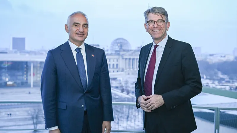 Bakan Ersoy ve Alman Bakan Weimer sergi öncesi buluştu