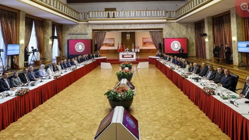 CHP ve MHP'den açıklama: Çözüm süreci komisyonunun ortak raporunda 'umut hakkı' olacak mı?