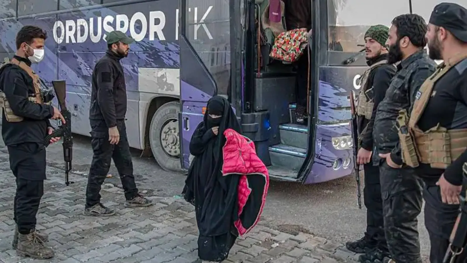 Şam yönetimi IŞİD ile bağlantılı tutsakların toplu kaçışlarını doğruladı