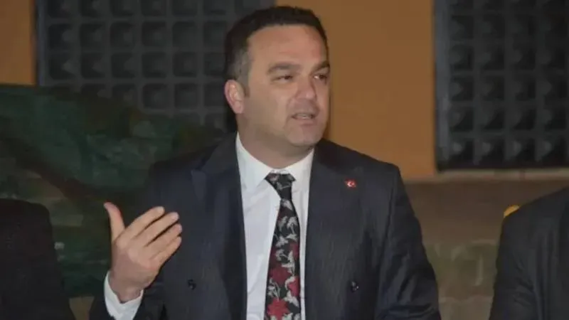 "Çocuğa cinsel taciz" iddiasıyla tutuklanan CHP'li belediye başkanı Hasbi Dede, tahliye edildi