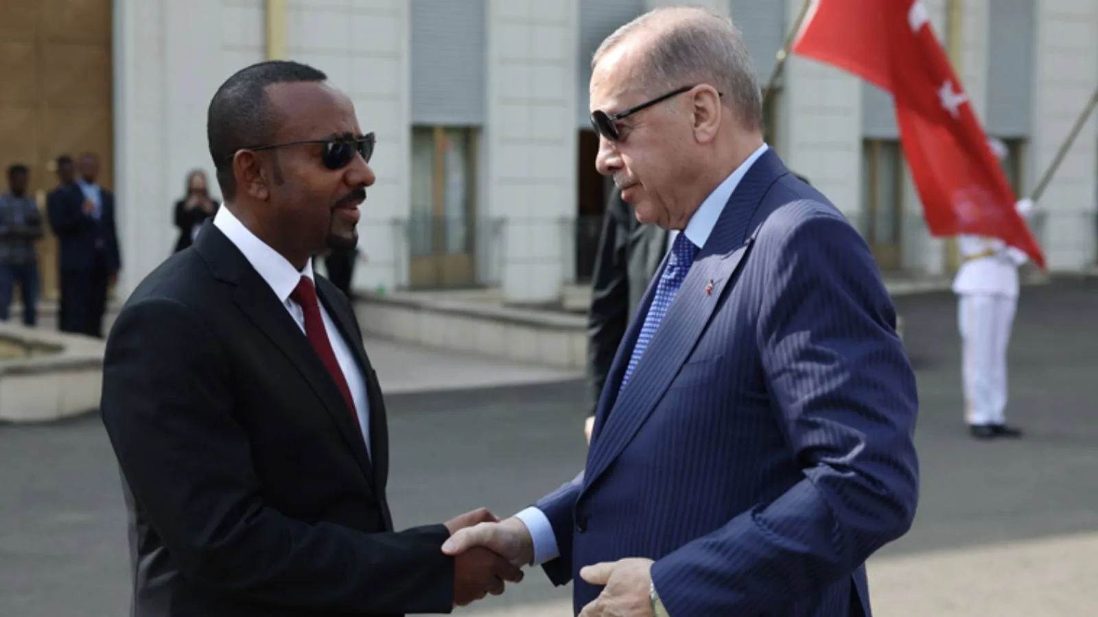 Cumhurbaşkanı Erdoğan Etiyopya'da: En büyük ikinci yatırımcı ülke olmaktan gurur duyuyoruz