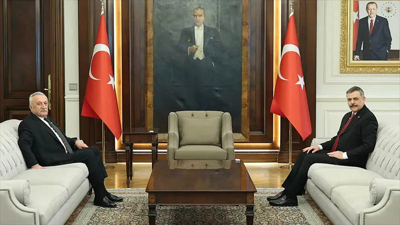 Nefes yazarı Zeyrek: İçişleri Bakanımız Mehmet Çiftçi'nin başlangıç vuruşunu Mehmet Ağar'la yapması pek manidar! 