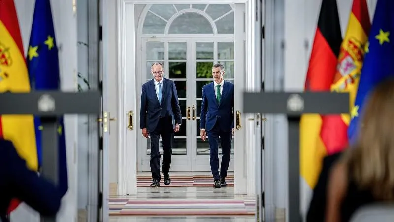 Avrupa’nın iki yüzü: Sánchez ve Merz…