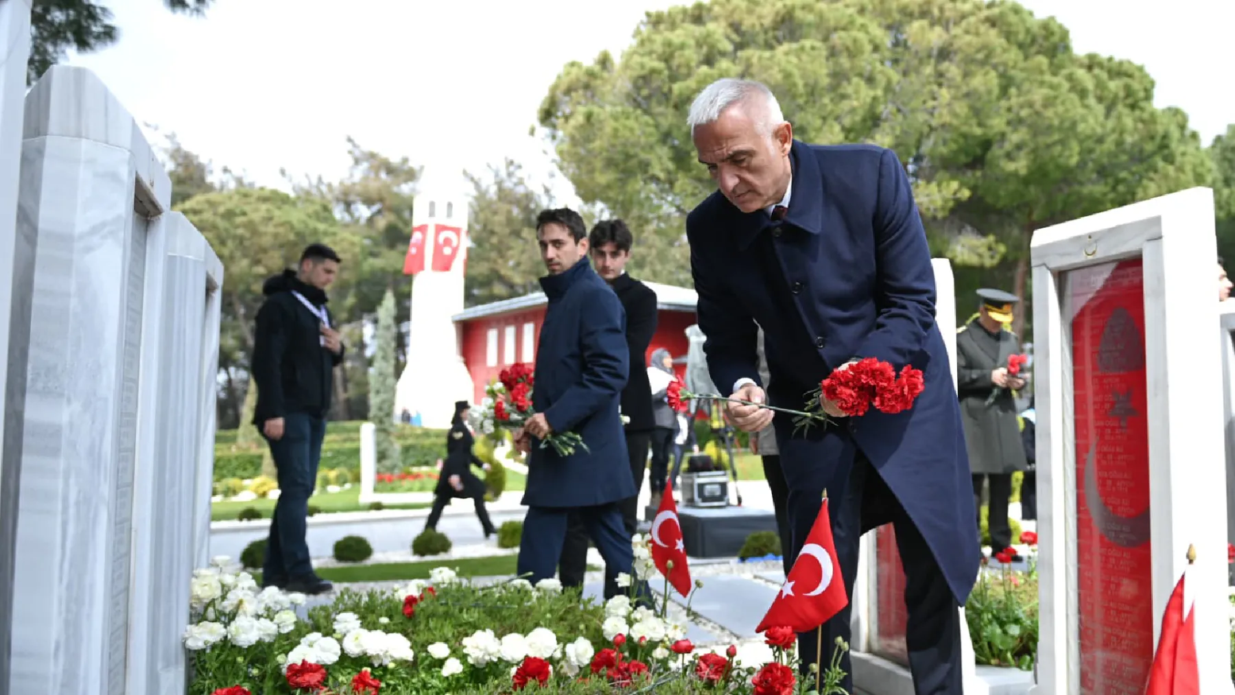 Çanakkale’de 18 Mart töreni: Devlet erkanı Şehitler Abidesi’nde buluştu