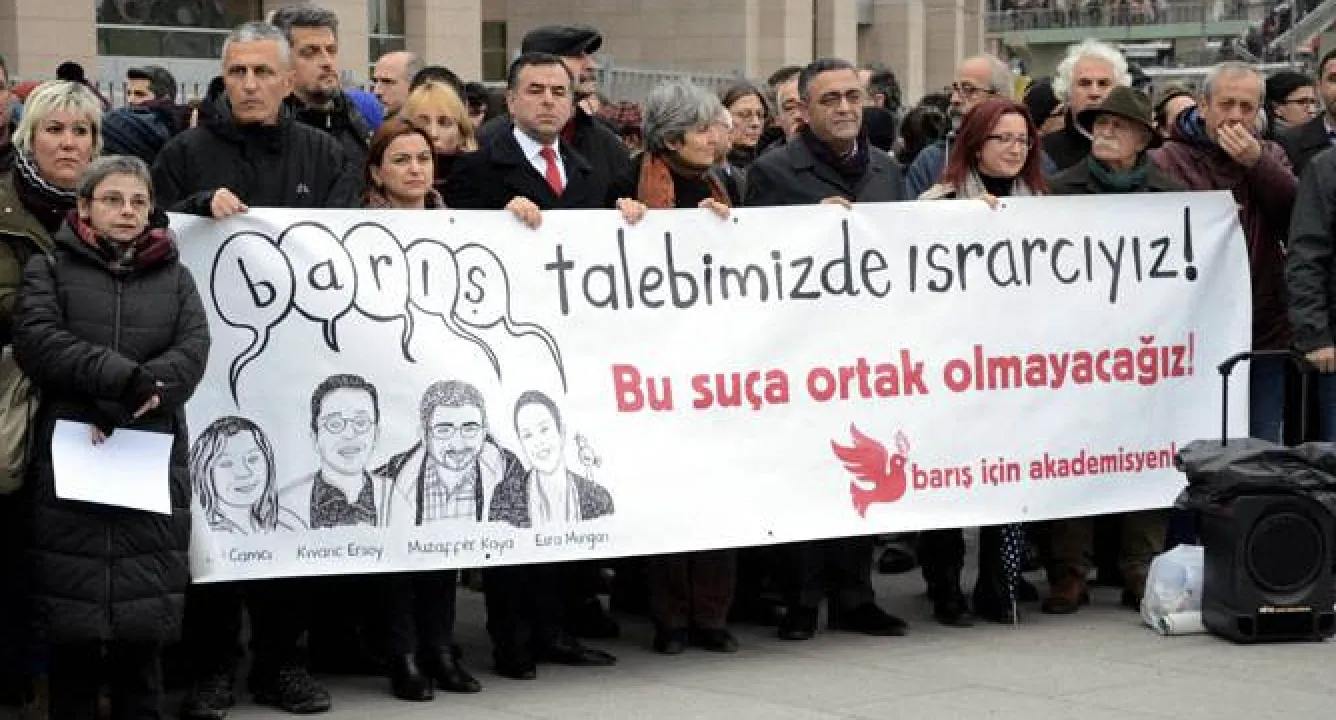 Barış Akademisyenleri: İhraçlarla ilgili kararların perde arkası ve ihtimaller