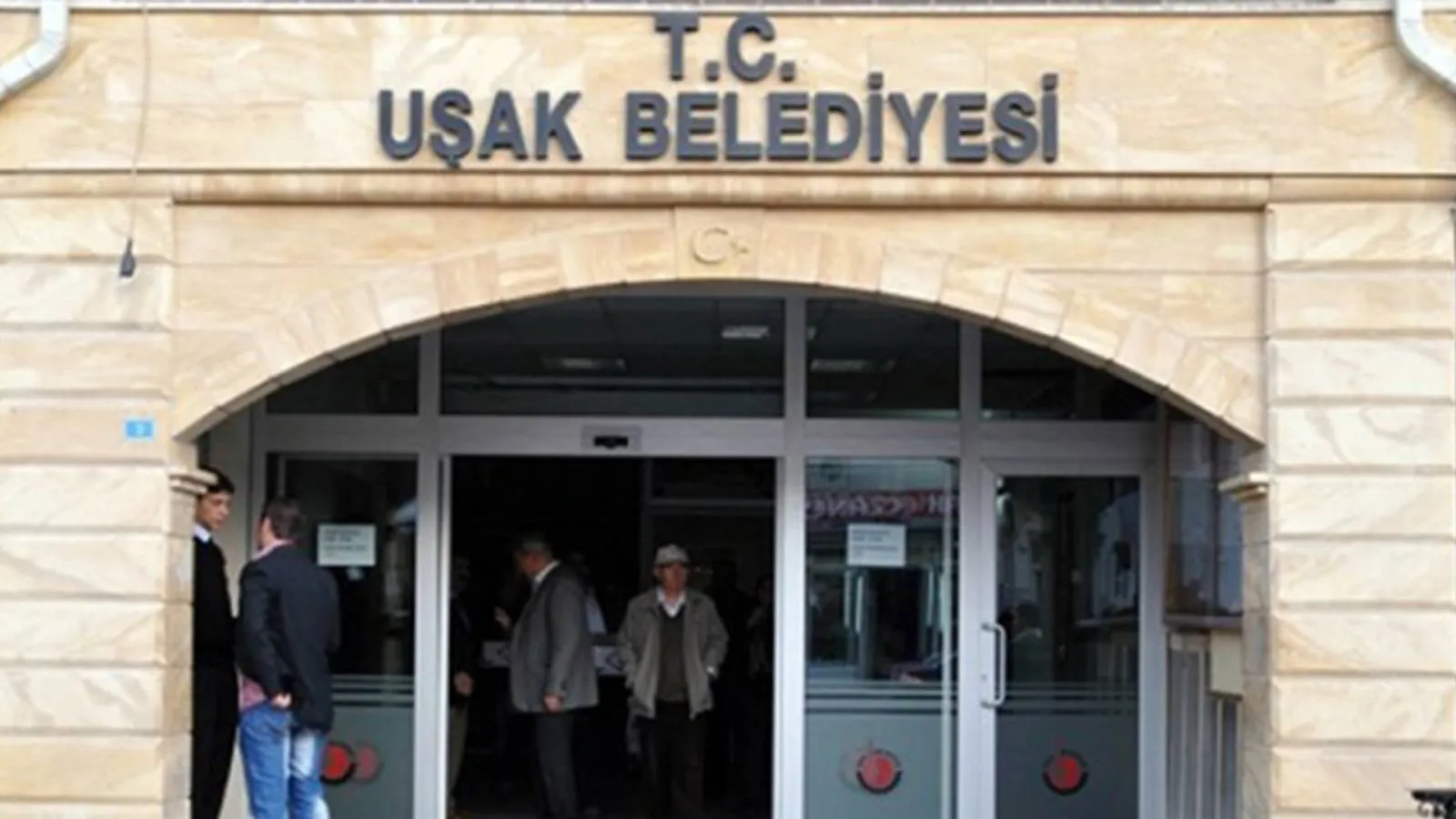 Uşak Belediyesi soruşturmasında 4 kişi adli kontrolle serbest