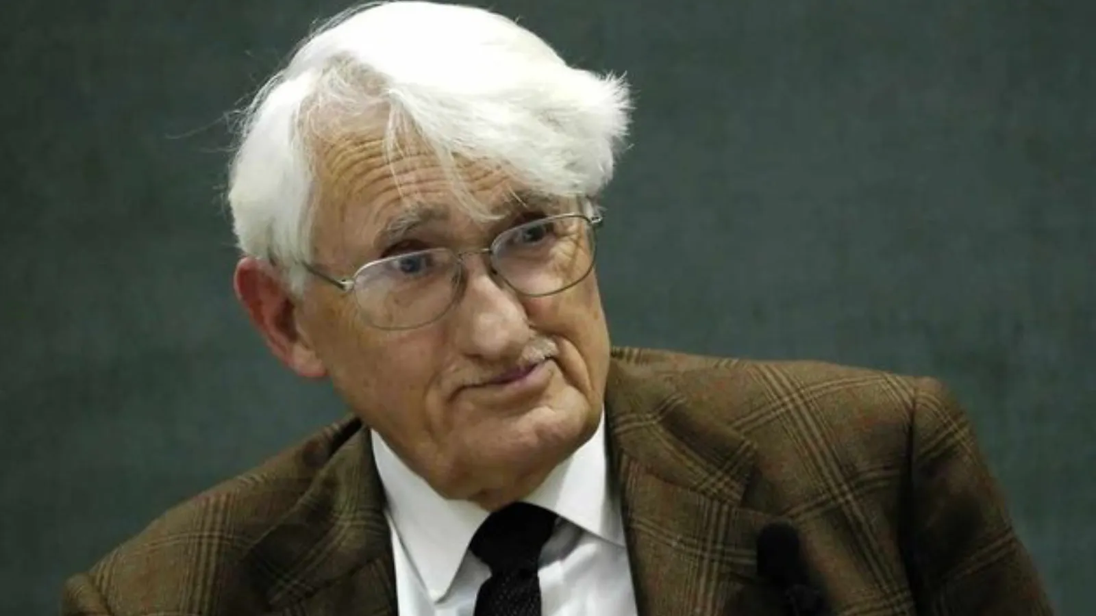 Dünyaca ünlü filozof ve sosyolog Jürgen Habermas 96 yaşında hayatını kaybetti