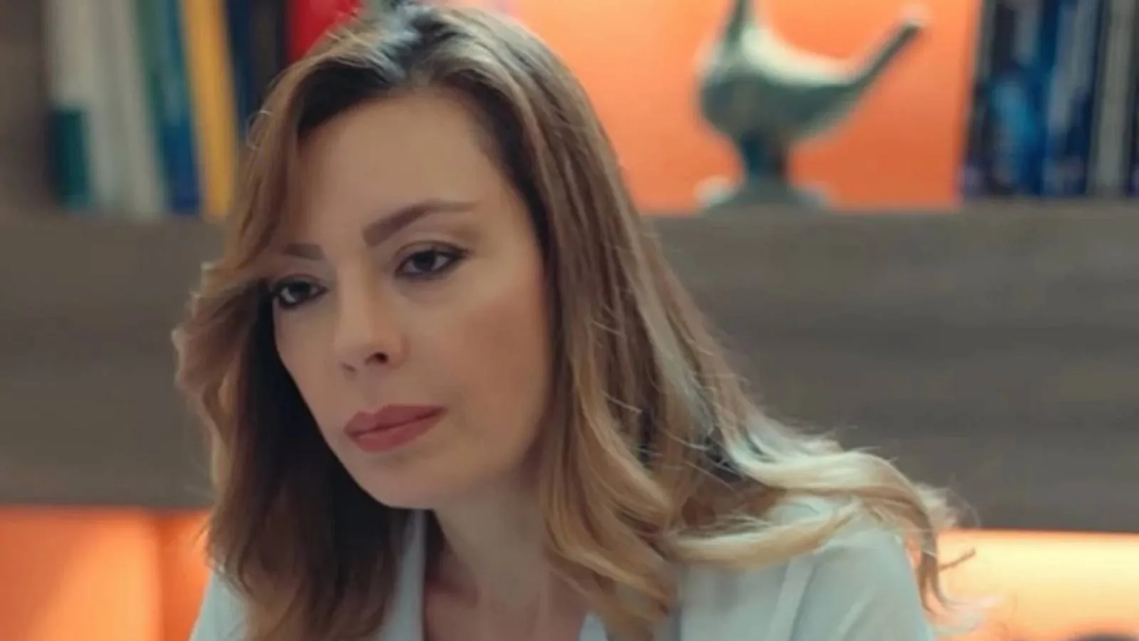 Oyuncu Özge Özder'den Deniz Çakır'ın 