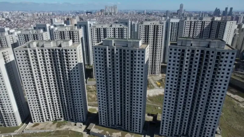 15 yıldır inşaatı sürüyordu: Esenyurt'taki ''hayalet gökdelenleri'' yapan şirket hakkında iflas kararı