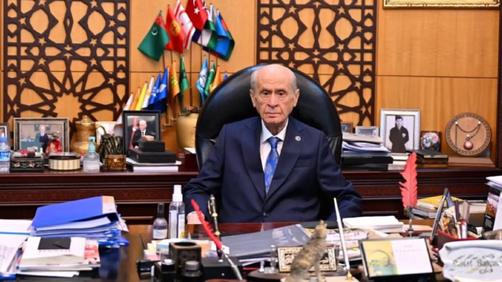 Bahçeli'den "siyasette arınma" çağrısı, CHP değerlendirmesi: CHP 4 S'ye sıkıştı: Saraçhane, Söğütözü, Silivri, Sosyal medya