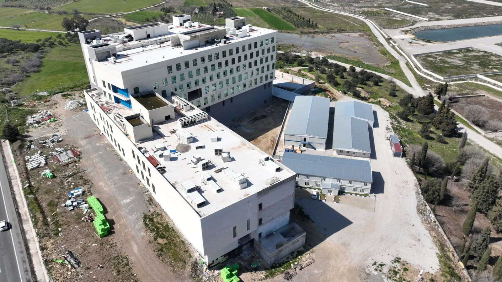 İzmir’de 7 yıldır tamamlanamayan hastane: DEÜ Aliağa Mesleki ve Çevresel Hastalıklar Hastanesi