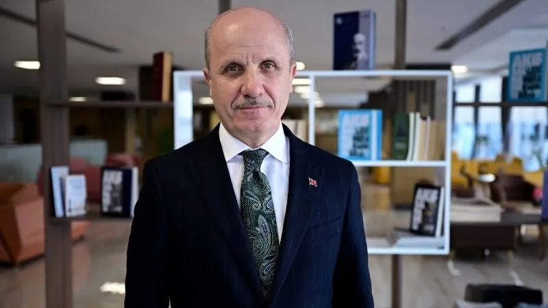 YÖK Başkanı Özvar: Üniversiteyi 3 yıla indirme konusu daha kapsamlı bir projenin parçası