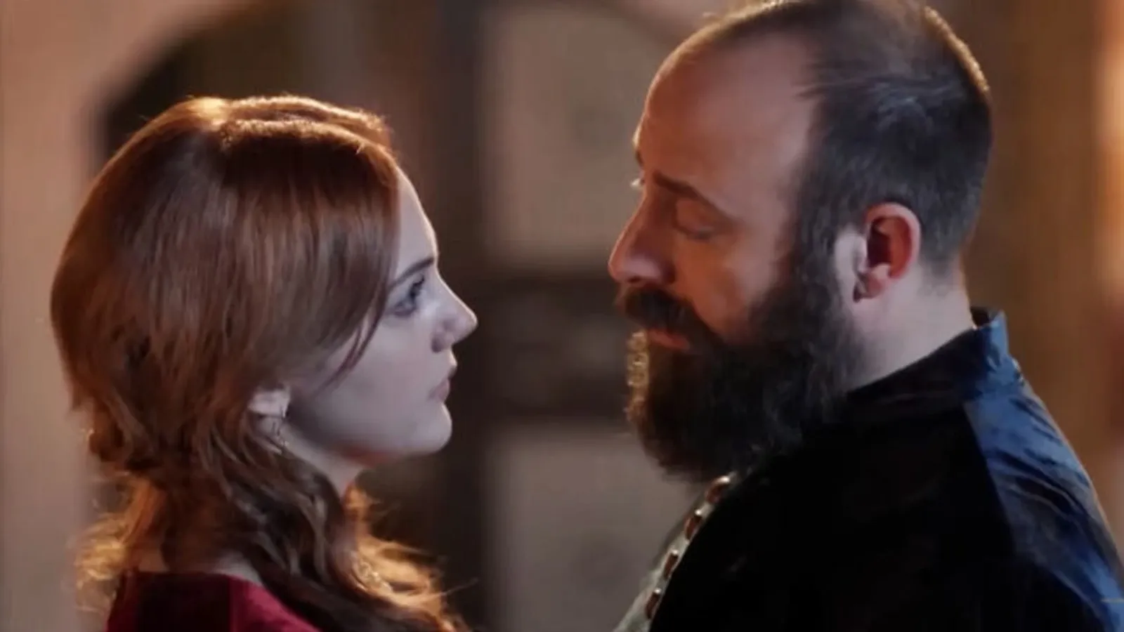 Meryem Uzerli ve Halit Ergenç, 15 yıl sonra aynı seti paylaşıyor!