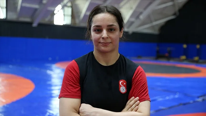 Genç güreşçi Tuba Demir Avrupa Şampiyonası'nda 3'üncü oldu