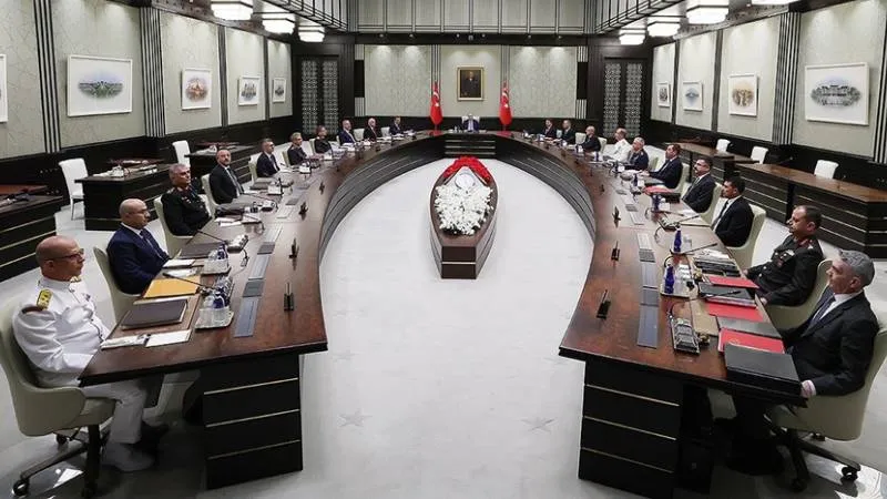 MGK sona erdi: İsrail Yönetimi'nin mütecaviz eylemlerinin bölgede barış ve istikrarın tesisine yönelik gayretlere menfi tesir ettiği belirtildi