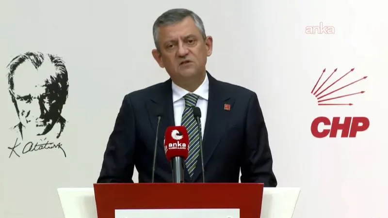 Mustafa Bozbey'in gözaltına alınmasının ardından Özel'den kritik açıklamalar