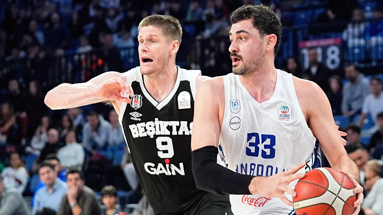 Anadolu Efes, Beşiktaş GAİN'i 9 sayı farkla geçti; Kartal ligde 4. mağlubiyetini aldı