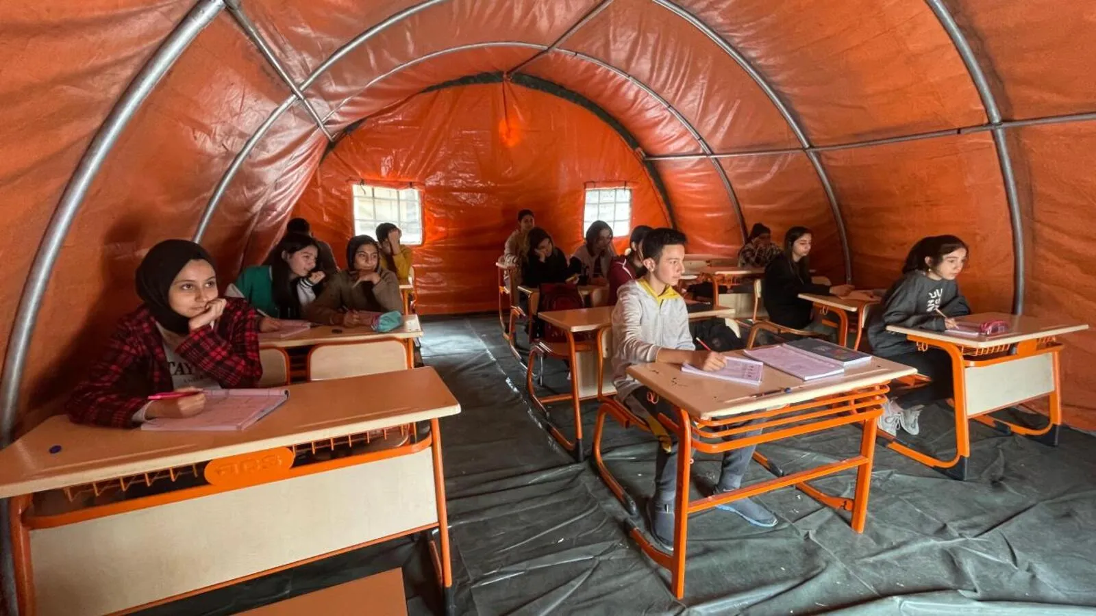 MEB ve UNICEF'ten deprem bölgesine eğitim hamlesi!