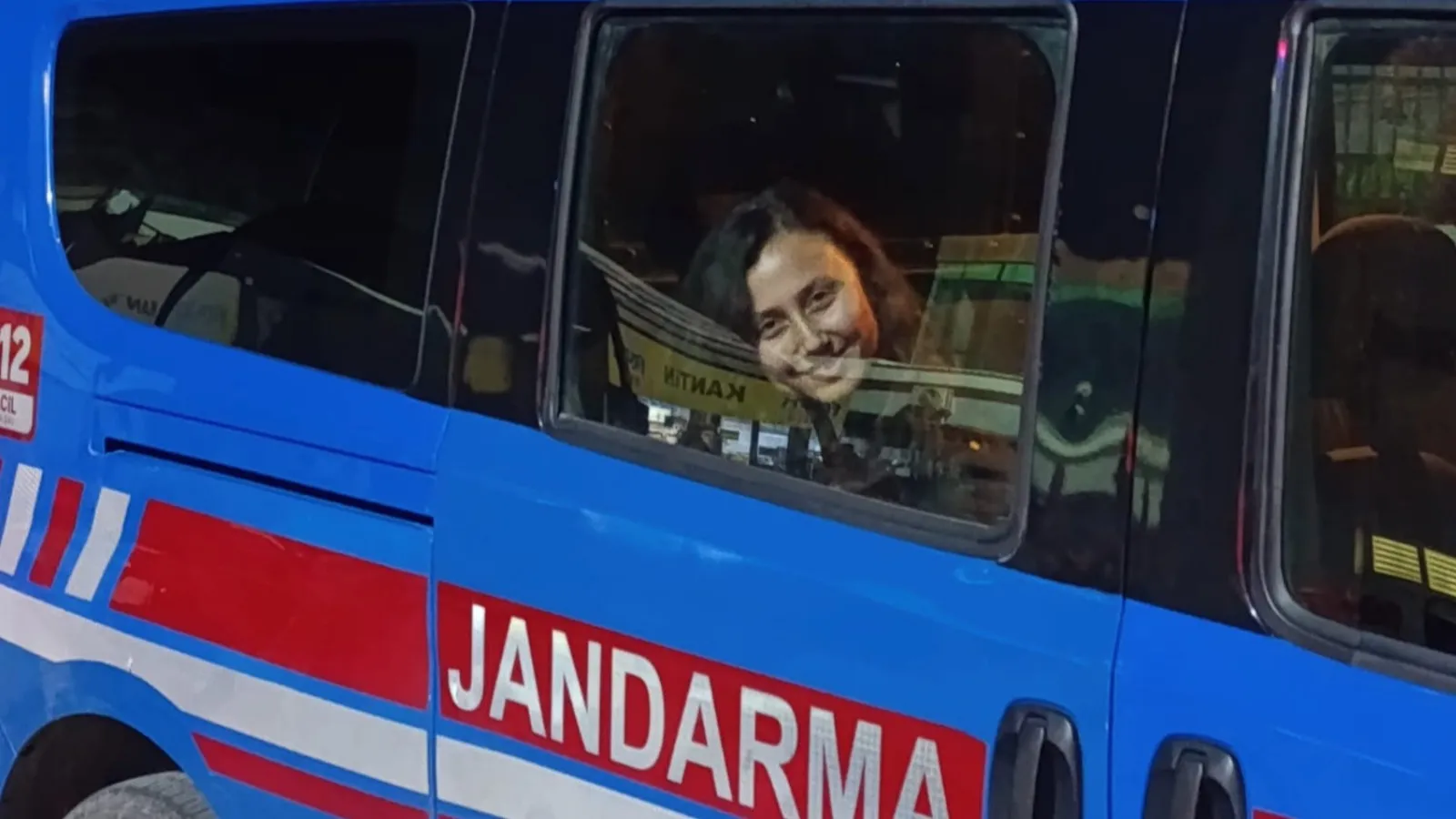 Tülay Hatimoğulları'ndan İkizköylü Esra Işık'ın tutuklanmasına tepki: Bu ülkenin ağacını, ormanını, suyunu, taşını savunmak suç değildir!