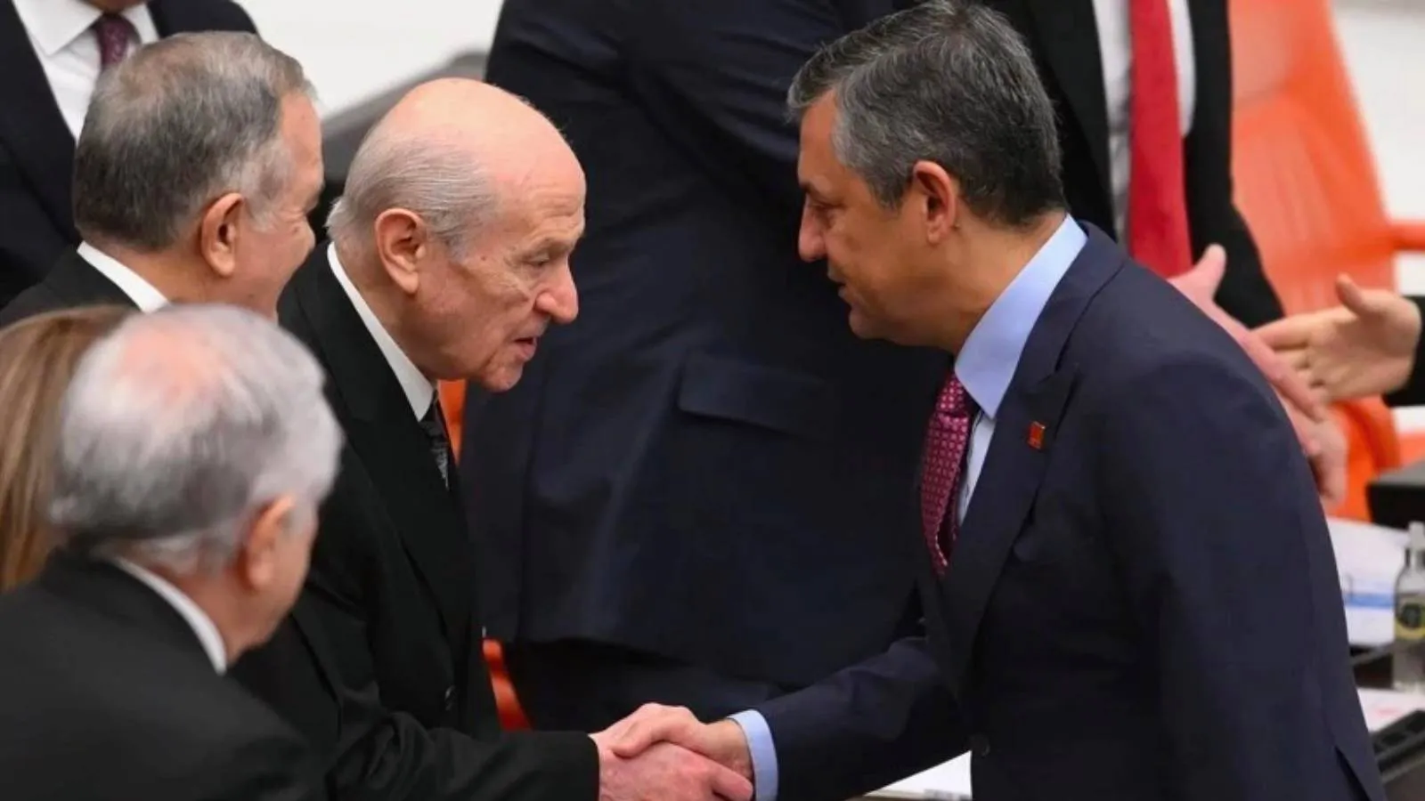 Özgür Özel'ü arayan Bahçeli'den Kılıçdaroğlu'na da telefon