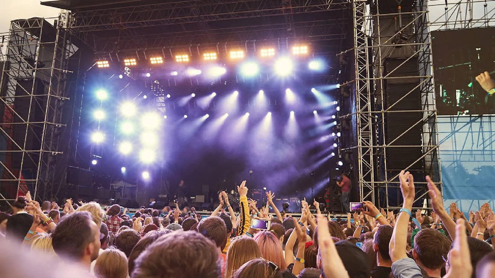 Alkollü içkilere yeni yasaklar: Festival sponsorluğu, satış, tanıtım, görünürlük sınırlamaları geliyor