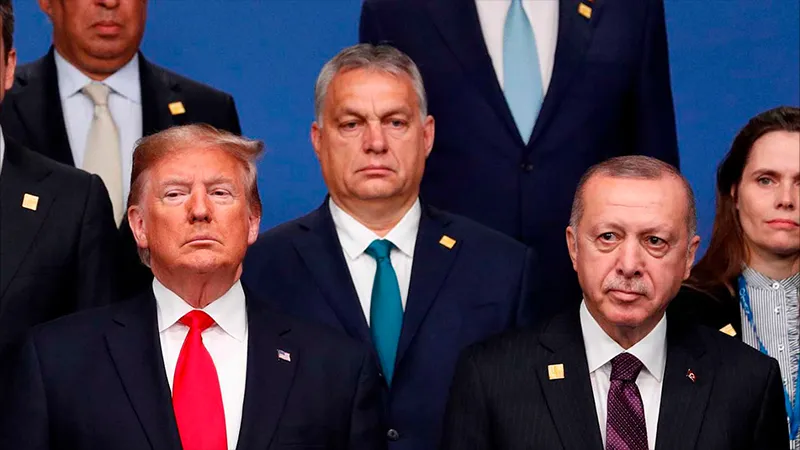 Demokrasiden kopma yarışı