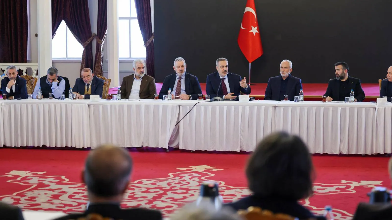 Dışişleri Bakanı Fidan, Filistin'e destek platformu ve STK temsilcileriyle görüştü