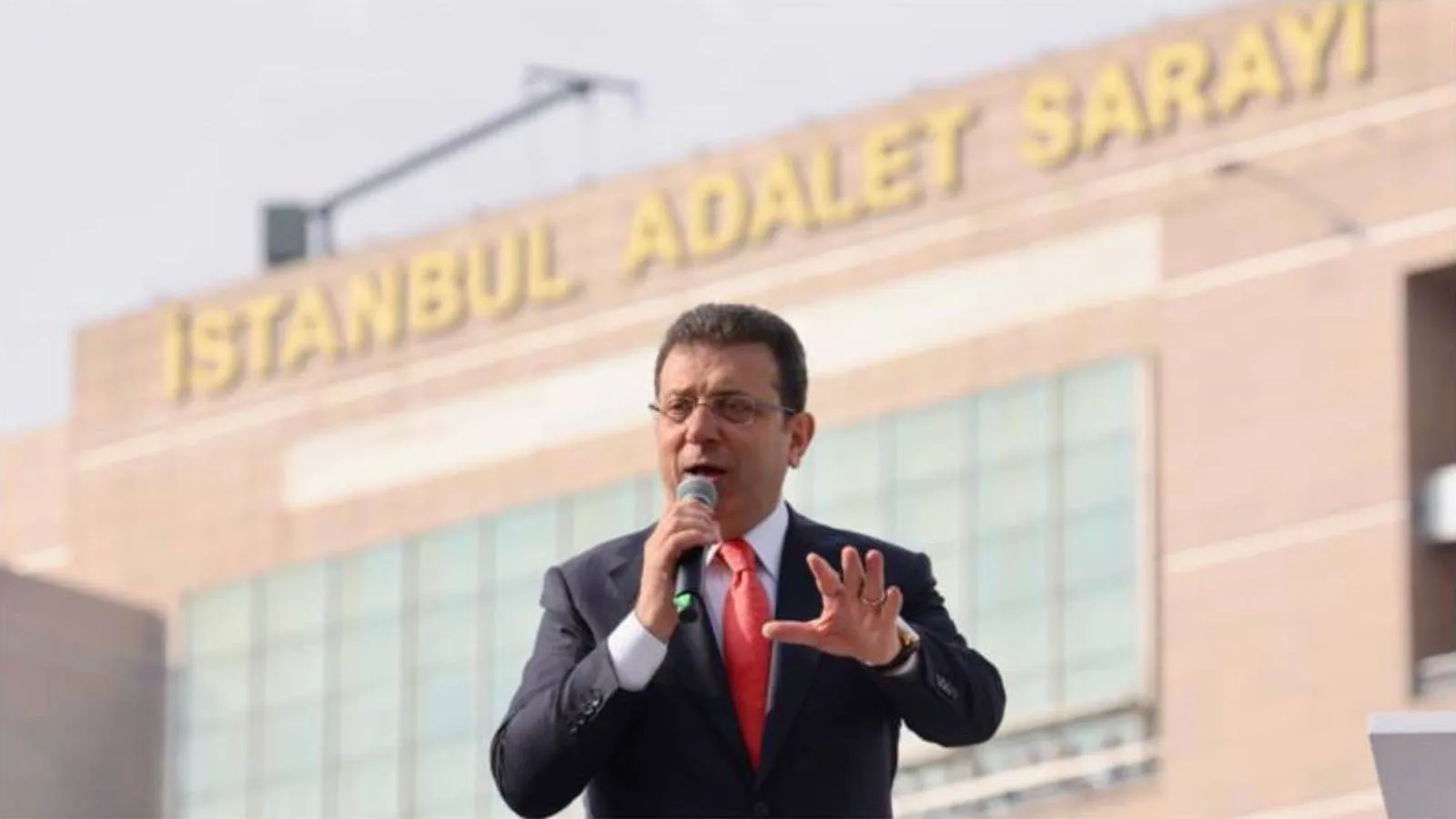 Türkiye tarihinin en önemli siyasî davalarından biri başlarken tahminim: İlk seçimler İmamoğlu referandumuna dönüşecek